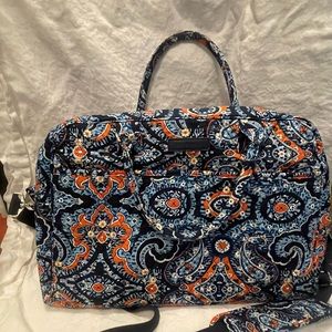 NWOT Vera Bradley Weekender bag in Marrakesh print